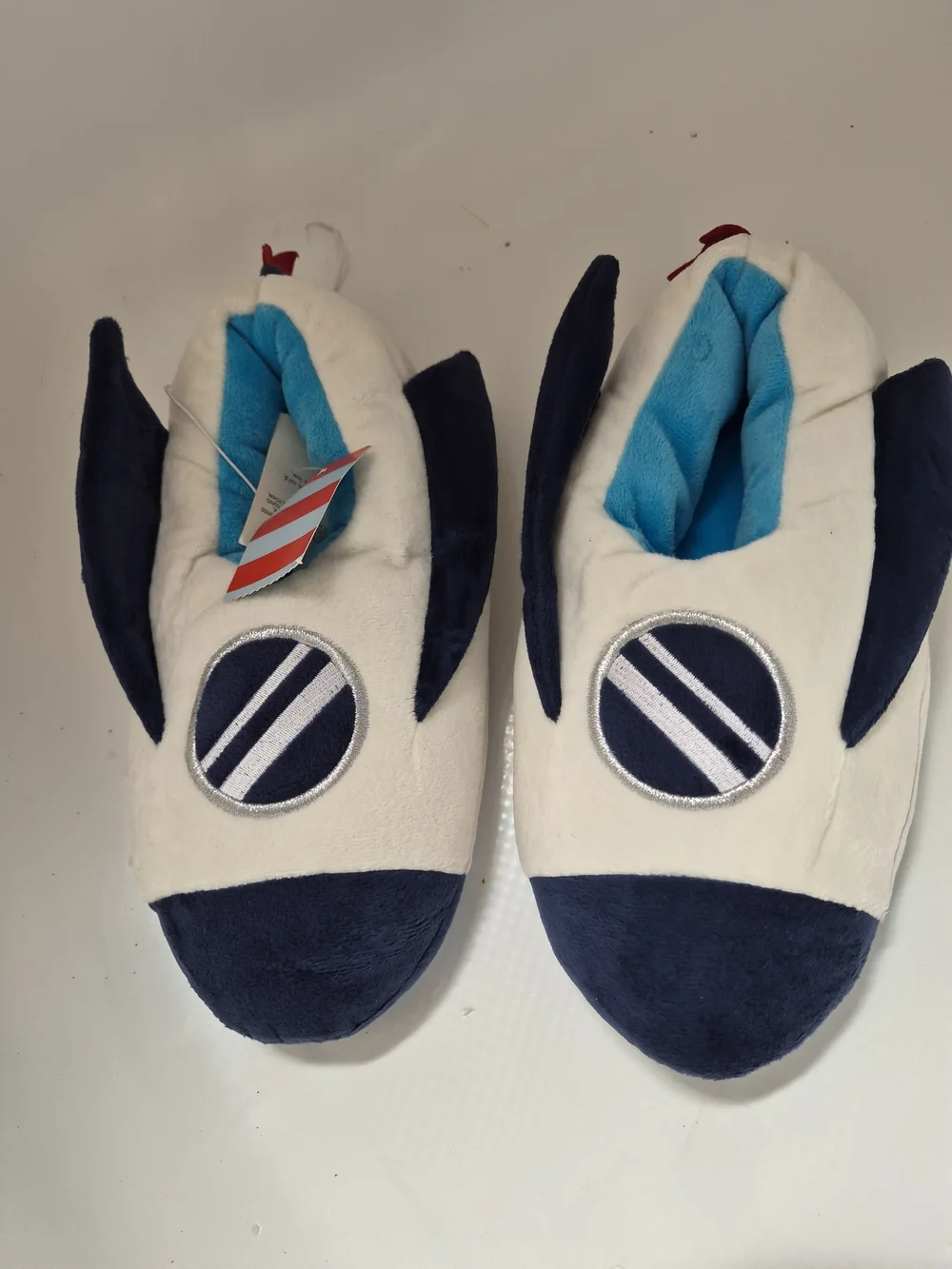 Cat & Jack Plush Cow Slippers in Cream/Blue/Red Size M (2/3)